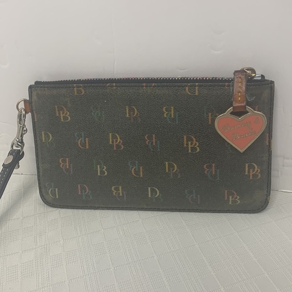 Vintage Dooney and Bourke oversized wristlet with rainbow zipper - Picture 3 of 11